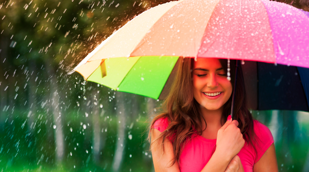 Monsoon hair care tips for dry and frizzy hair