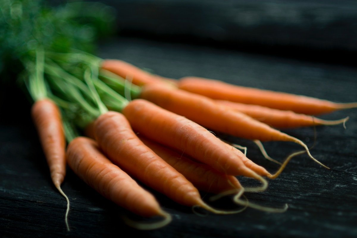 Is carrot good for glowing skin?